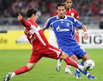 出红牌的理 出红牌的理